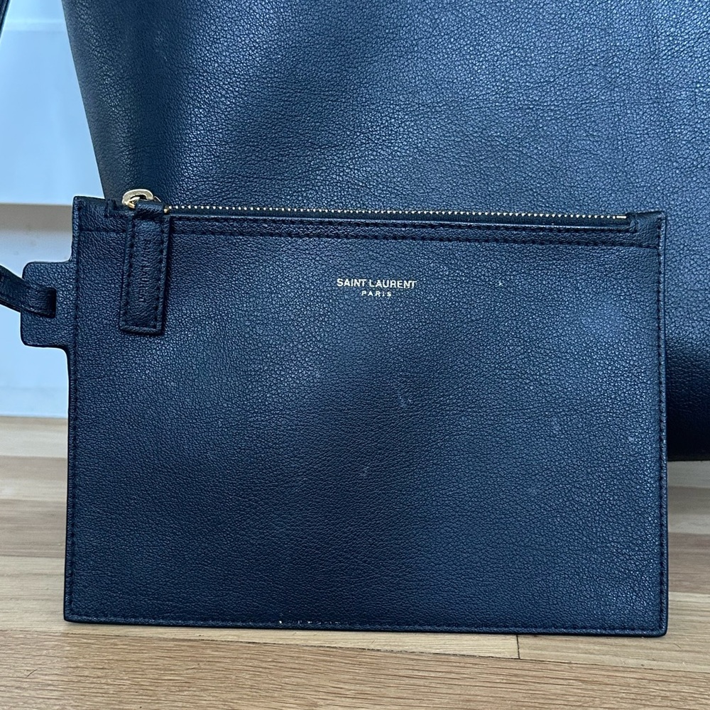 HP 🎉YSL Saint Laurent East-West Tote Black Leather Shopping Bag - Picture 4 of 15